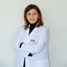 Uzm. Dr. Asuman Bihter Güven Pirim — Bornova, İzmir. Portre fotoğrafı.
