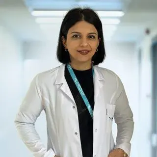 Op. Dr. Günel Guliyeva — Kadın Hastalıkları Ve Doğum, Serdivan, Sakarya. Portre fotoğrafı.