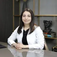 Uzm. Dr. Narimana Imanova Yaghji — Konak, İzmir. Portre fotoğrafı.