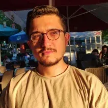 Psk. Dan. Mücahit Emin Türk — Psikolojik Danışma ve Rehberlik, İstanbul. Portre fotoğrafı.