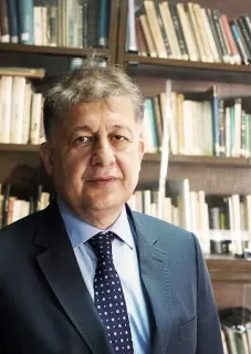 Prof. Dr. Hakan Kumbasar profilinde yer alan galeri fotoğrafı.