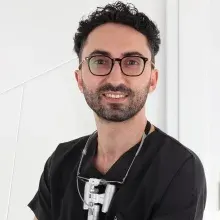 Dt. Ersoy Tekin — Diş Hekimi, Fatih, İstanbul. Portre fotoğrafı.