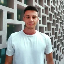 Dyt. Mert Berk — Diyetisyen, İstanbul. Portre fotoğrafı.