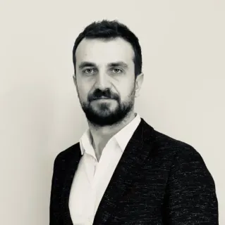 Dr. Öğr. Üyesi Emre Köroğlu profilinde yer alan galeri fotoğrafı.