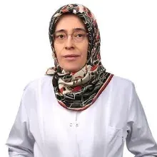 Uzm. Dr. Tuba Zorlu — Dermatoloji, İzmit, Kocaeli. Portre fotoğrafı.