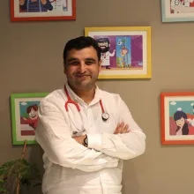 Uzm. Dr. İbrahim Yılmaz — Çocuk Sağlığı Ve Hastalıkları, Erzurum. Portre fotoğrafı.