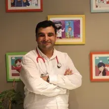 Uzm. Dr. İbrahim Yılmaz — Çocuk Sağlığı Ve Hastalıkları, Erzurum. Portre fotoğrafı.