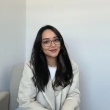 Kl. Psk. Yağmur Cansu Nalcı — Psikoloji, Uşak. Portre fotoğrafı.