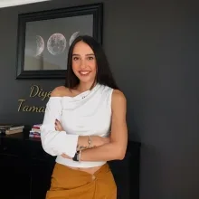 Dyt. Tamay Şahin — Diyetisyen. Portre fotoğrafı.