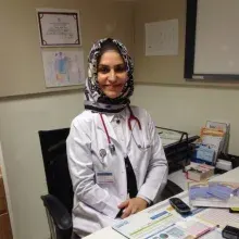 Uzm. Dr. Meliha Aksoy Okan — Çocuk Sağlığı Ve Hastalıkları, İstanbul. Portre fotoğrafı.