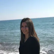 Uzm. Psk. Dan. Aslıgül Sertkaya — Psikolojik Danışma ve Rehberlik. Portre fotoğrafı.