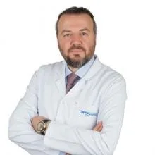 Op. Dr. Ömer Lütfi Aksoy — Kalp Ve Damar Cerrahisi, Antalya. Portre fotoğrafı.