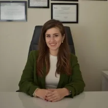 Psk. Meryem Koldas Arıcı — Psikoloji, İzmir. Portre fotoğrafı.