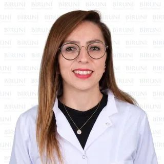 Uzm. Dr. Merve Aktar — Nefroloji, Küçükçekmece, İstanbul. Portre fotoğrafı.