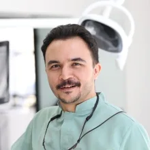 Dt. Yakup Bozyel — Diş Hekimi, Van. Portre fotoğrafı.