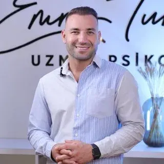 Kl. Psk. Emre Turan — Konak, İzmir. Portre fotoğrafı.