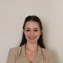 Kl. Psk. Aysima Aydın Kıran — Psikoloji, İstanbul. Portre fotoğrafı.