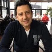 Dr. Dt. Serhat Bayraktar — Hatay. Portre fotoğrafı.
