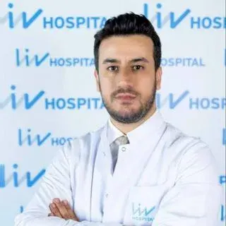 Doç. Dr. Çağlar Çetin — Kadın Hastalıkları Ve Doğum, İstanbul. Portre fotoğrafı.