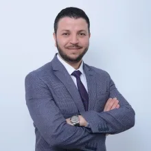 Op. Dr. Sezer Helvacı — Göz Hastalıkları, Hatay. Portre fotoğrafı.