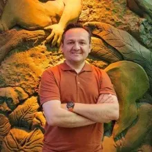 Uzm. Dr. İbrahim Karakaya — Psikiyatri, İstanbul. Portre fotoğrafı.