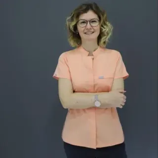 Dt. Buket Özer profilinde yer alan galeri fotoğrafı.
