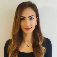 Dyt. Zeynep Taşbaşı Deviren — Diyetisyen, İstanbul. Portre fotoğrafı.