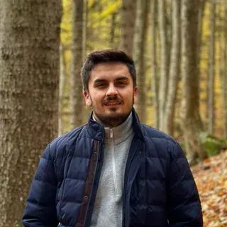 Uzm. Dt. Mehmet Özçelik — İzmit, Kocaeli. Portre fotoğrafı.
