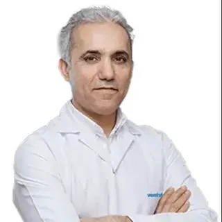 Op. Dr. Ahmet Gökdere — Göz Hastalıkları, Kartal, İstanbul. Portre fotoğrafı.