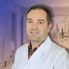Op. Dr. Tuncer Göker — Beyin Ve Sinir Cerrahisi, Odunpazarı, Eskişehir. Portre fotoğrafı.