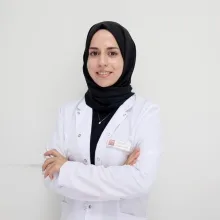 Dt. Zeynep Turus — Diş Hekimi, İstanbul. Portre fotoğrafı.