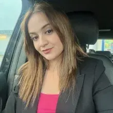 Dyt. Demet Sulutay — Diyetisyen, Gaziantep. Portre fotoğrafı.