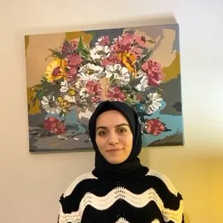 Fzt. Büşra Mintaş Kervancı — Fizyoterapi Ve Rehabilitasyon, İstanbul. Portre fotoğrafı.