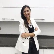 Uzm. Dyt. Tuğçe Elmaağaçlı Avak — Diyetisyen, Kayseri. Portre fotoğrafı.