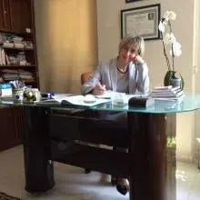 Uzm. Dr. Şule Güney Sümbül — Psikiyatri, Adana. Portre fotoğrafı.