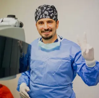 Op. Dr. Ömer Takeş profilinde yer alan galeri fotoğrafı.