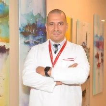 Doç. Dr. Onur Telli — İstanbul. Portre fotoğrafı.