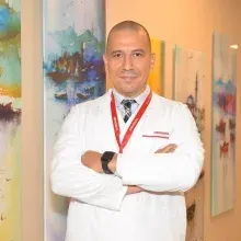 Doç. Dr. Onur Telli — İstanbul. Portre fotoğrafı.