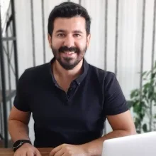 Dyt. Sercan Aparı — Diyetisyen, Kocaeli. Portre fotoğrafı.