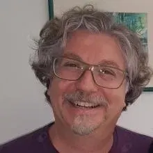 Prof. Dr. Hüseyin Kurtulmuş — İzmir. Portre fotoğrafı.