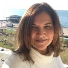 Dr. Ersin Çevikalp — İzmir. Portre fotoğrafı.