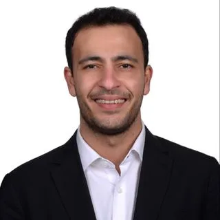 Dr. Öğr. Üyesi Mustafa Zengin — İstanbul. Portre fotoğrafı.