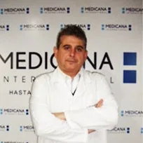 Prof. Dr. Halil Gürdal İnal — Üroloji, Çankaya, Ankara. Portre fotoğrafı.