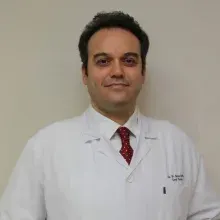 Op. Dr. Ersun Topal — Nilüfer, Bursa. Portre fotoğrafı.