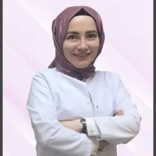 Dr. Dt. Merve Kurt Bıyıklıoğlu — İstanbul. Portre fotoğrafı.