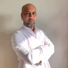 Fzt. Emin Yılmaz — Fizyoterapi Ve Rehabilitasyon, Eskişehir. Portre fotoğrafı.