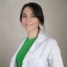 Uzm. Dyt. Ahsen Okur — Diyetisyen. Portre fotoğrafı.