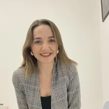 Psk. Merve Işık Uğurlu — Psikoloji. Portre fotoğrafı.