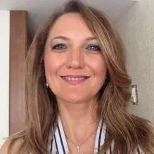 Dt. Handan Özcan Özeren — Diş Hekimi, Kocaeli. Portre fotoğrafı.