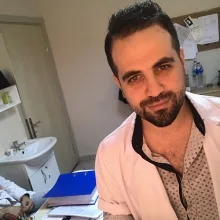 Doç. Dr. Yunus Emre Purut — Kadın Hastalıkları Ve Doğum, Konak, İzmir. Portre fotoğrafı.